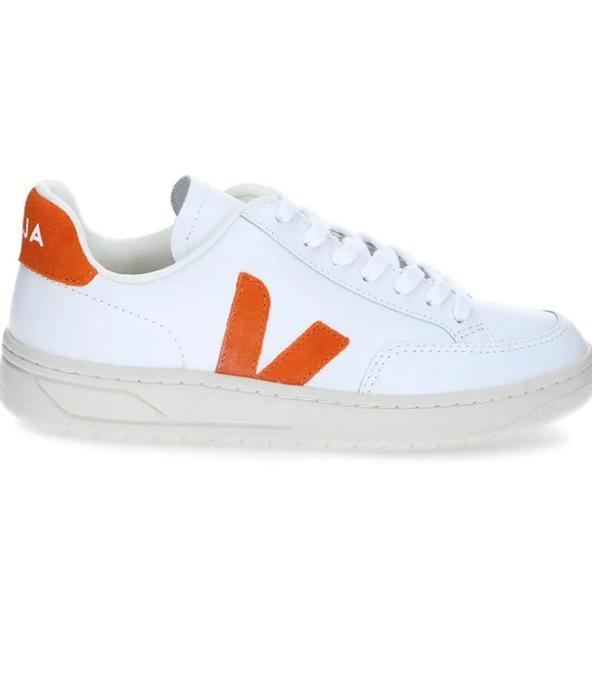Baskets V-12 Leather White Pumpkin