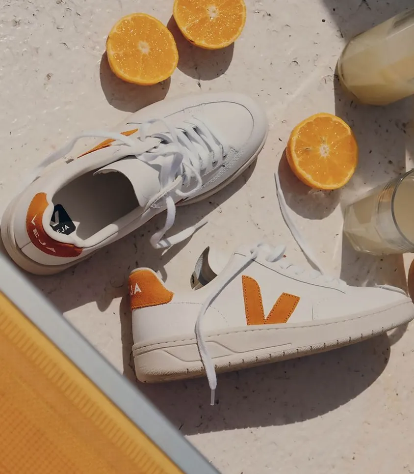 Baskets V-12 Leather White Pumpkin