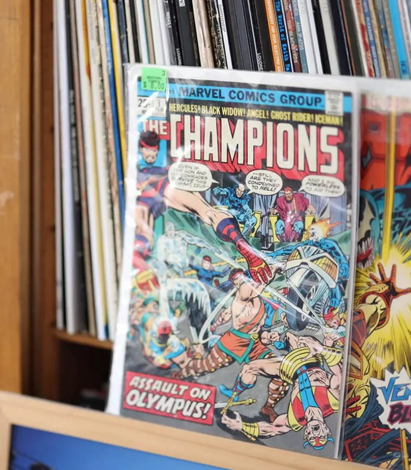 Bougie #9 The Comics Store 190G