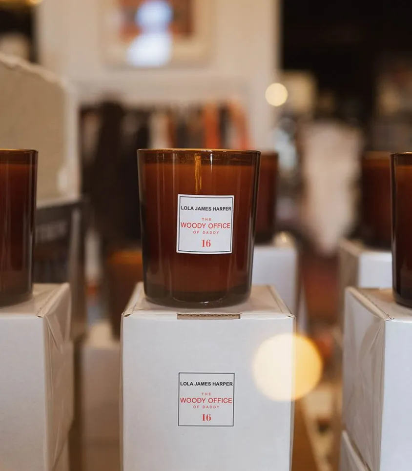 Bougie #16 The Woody Office 190G