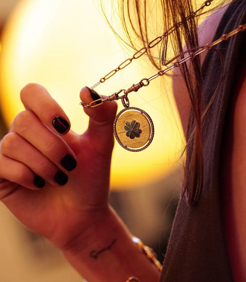 Pendentif Lucky Or Jaune Saphirs Blancs