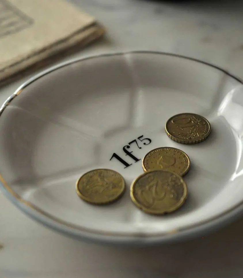 Soucoupe 1F75 En Porcelaine Bleu Clair / Or