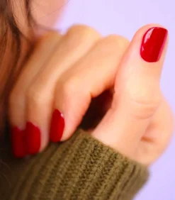 Vernis Semi-Permanent Green Flash Red Cherry